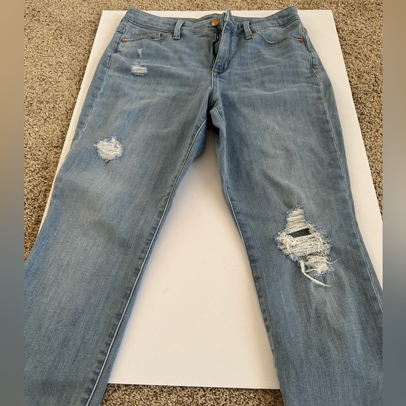 Women’s Universal Threads high rise skinny jeans.
Size 6/28r - Picture 1 of 9